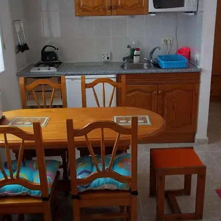 Sleeps 4 Wifi בית נופש פאמארה