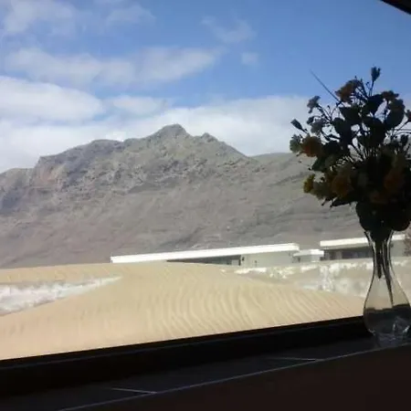 Holiday home Sleeps 4 Wifi Famara