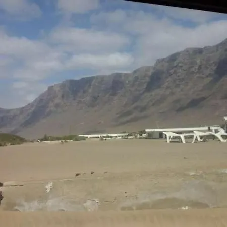 Sleeps 4 Wifi Famara